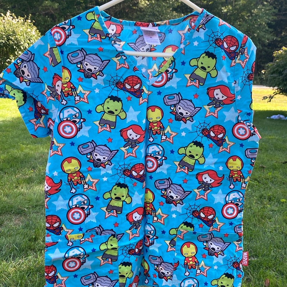 Medium Marvel Scrub Top